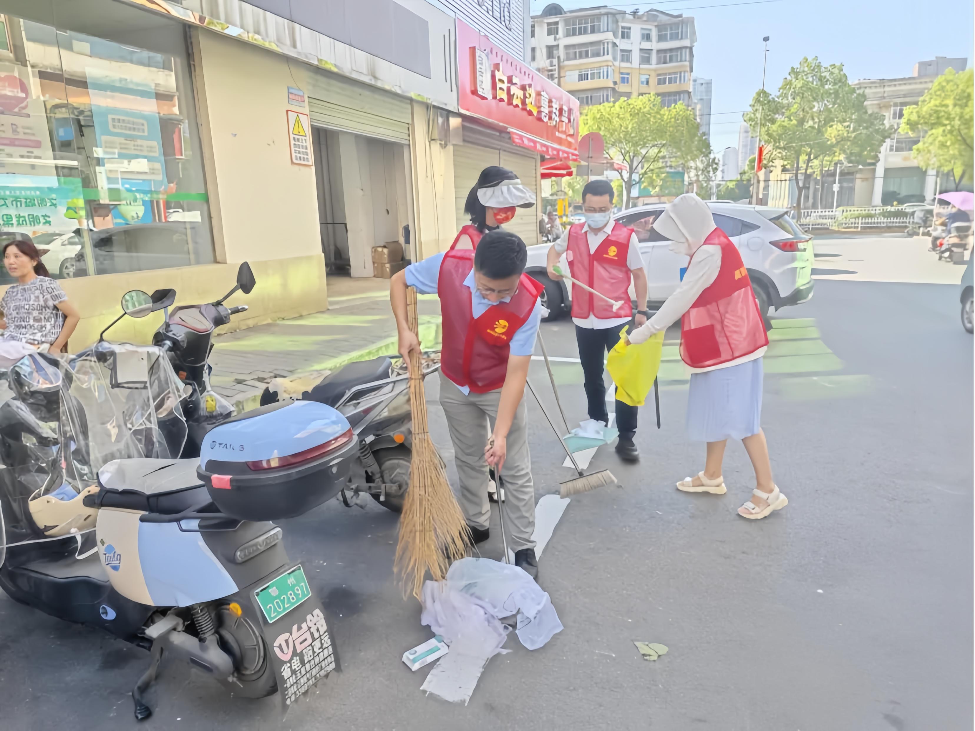 20240929澜湖社区清洁家园2.jpg